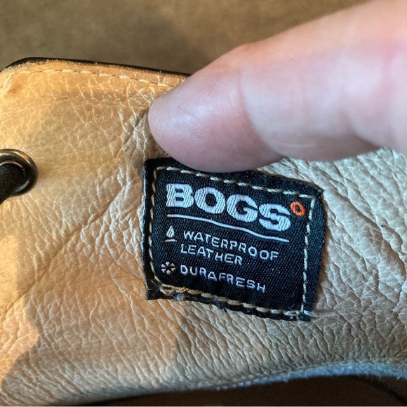 BOGS Sz 9.5 Kristina Chukka Lace  Up Leather Ankle Booties Boots - Picture 7 of 9